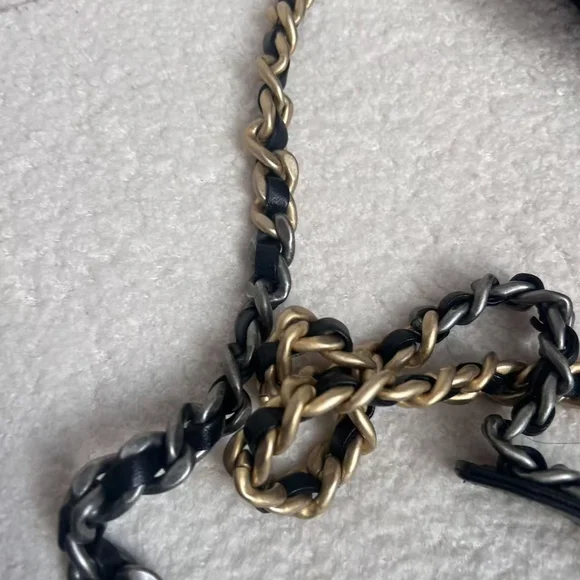 SOLD✅CHANEL Black and Gold Mini Quilted Bag - Picture 8 of 8